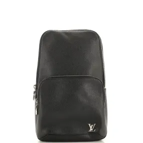 Avenue Sling Bag Taiga Leather