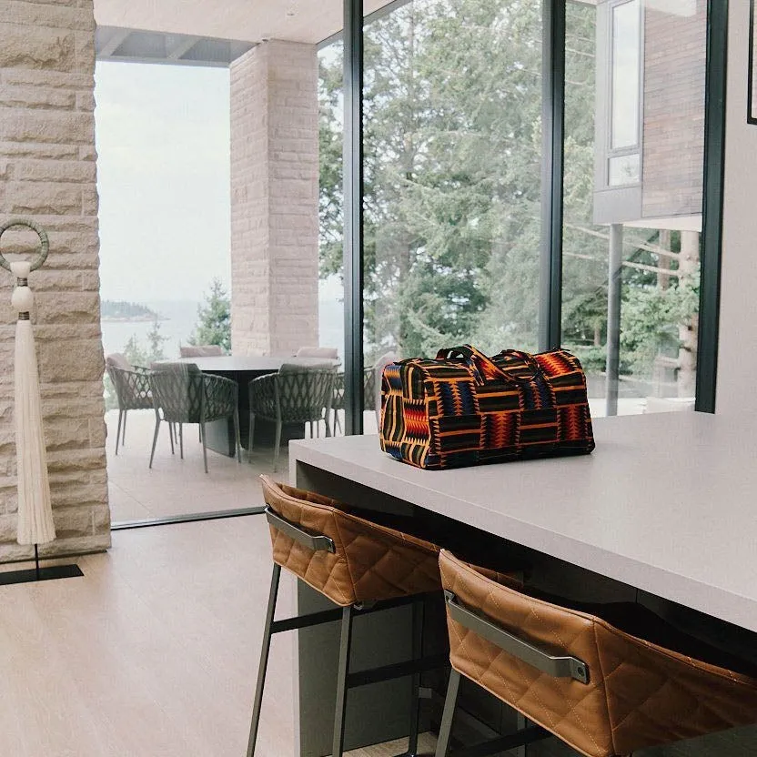 The Weekender Bag | Pixels