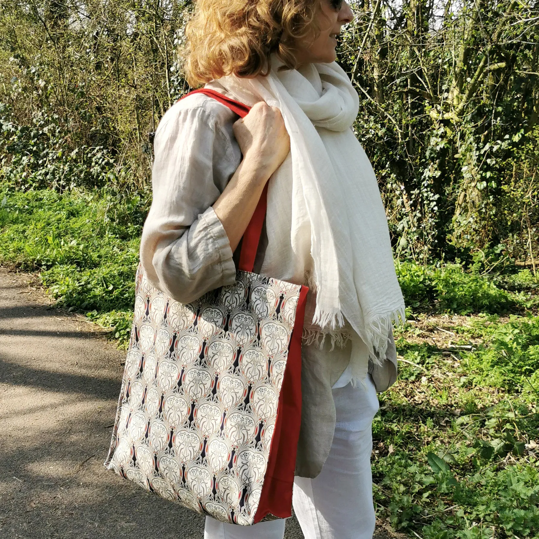 Tote Bag Canvas Lined Red Blue & White Art Nouveau Print Shoulder Bag