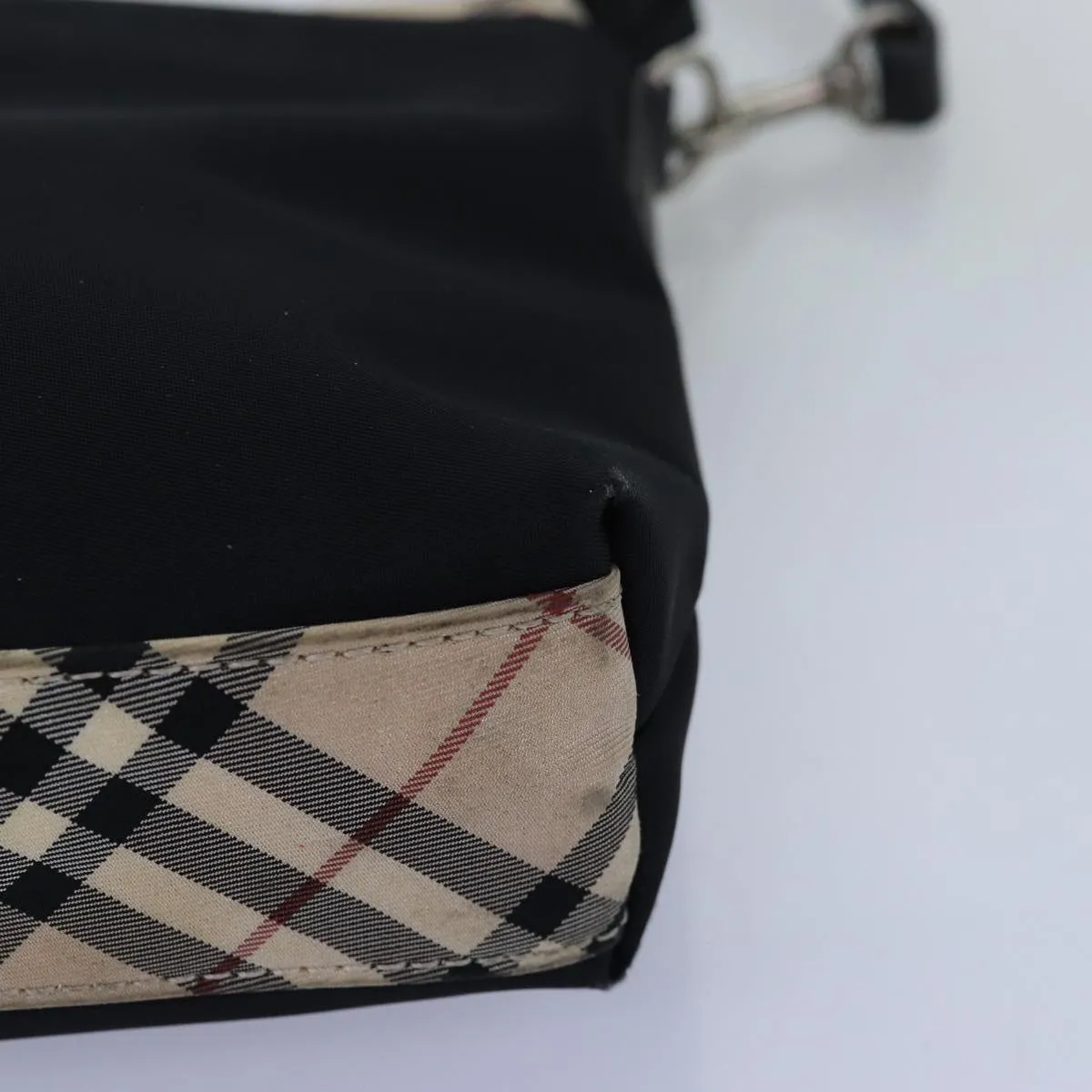 Trendy Inspired Burberry Nova Check Shoulder Bag Nylon Black Beige Auth Bs14564