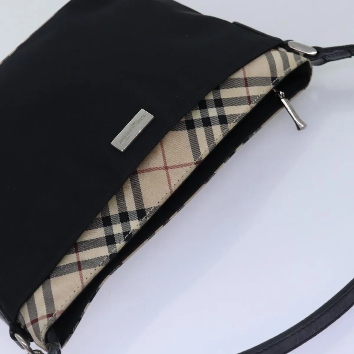 Trendy Inspired Burberry Nova Check Shoulder Bag Nylon Black Beige Auth Bs14564