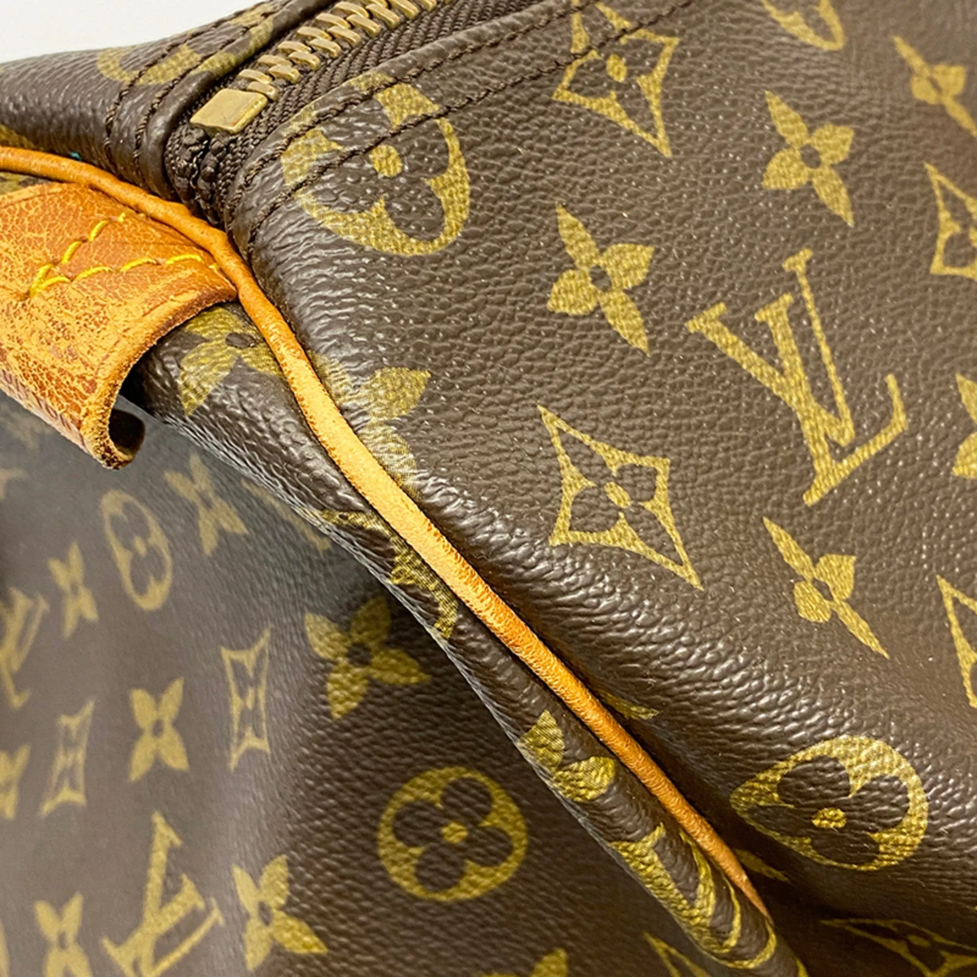 Trendy Inspired Louis Vuitton Auth  Monogram Keepol 50 M41426