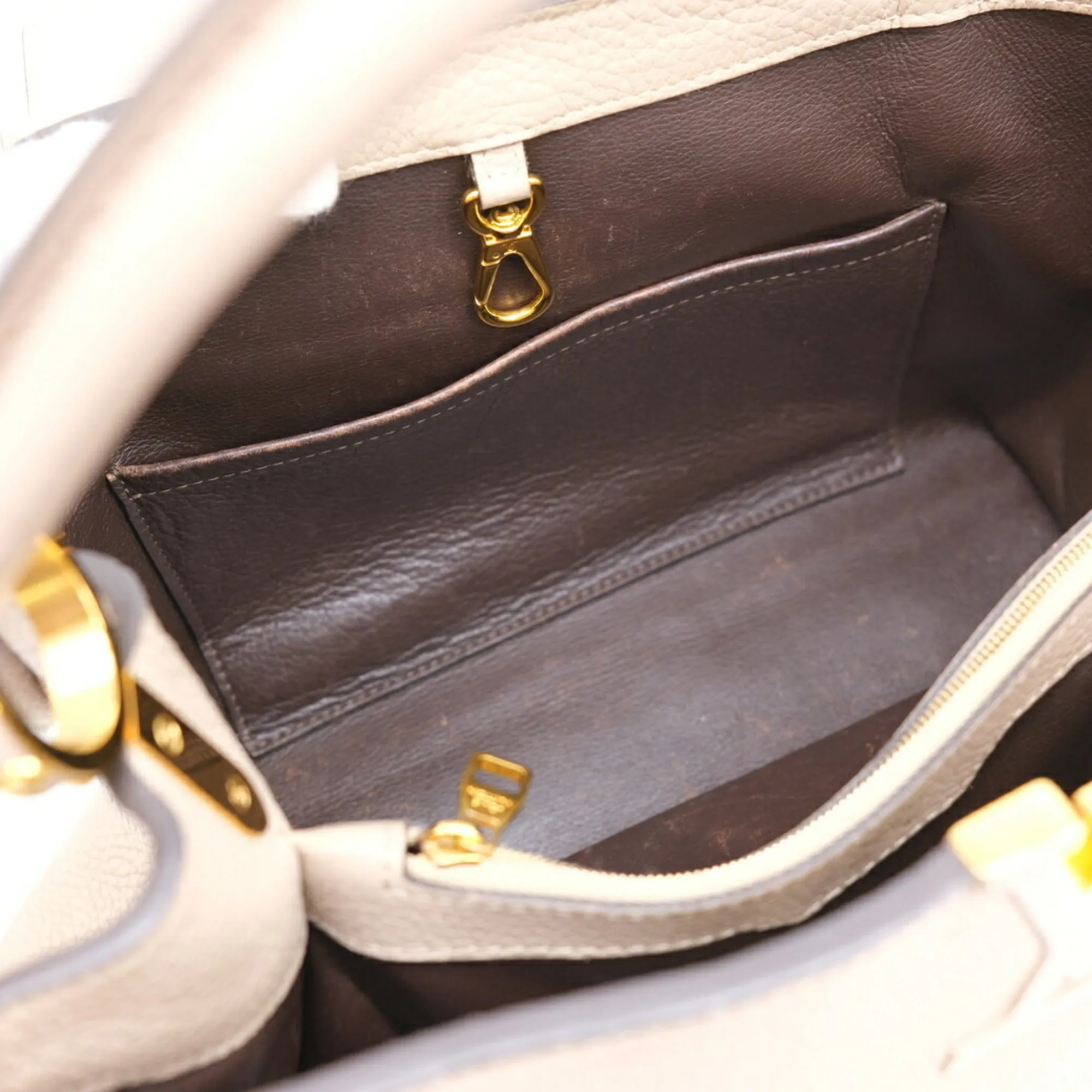 Trendy Inspired Louis Vuitton Capucines Tote