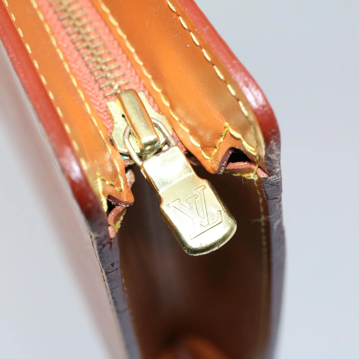 Trendy Inspired Louis Vuitton Epi Pochette Homme Clutch Bag Brown M52528 Lv Auth Th3989