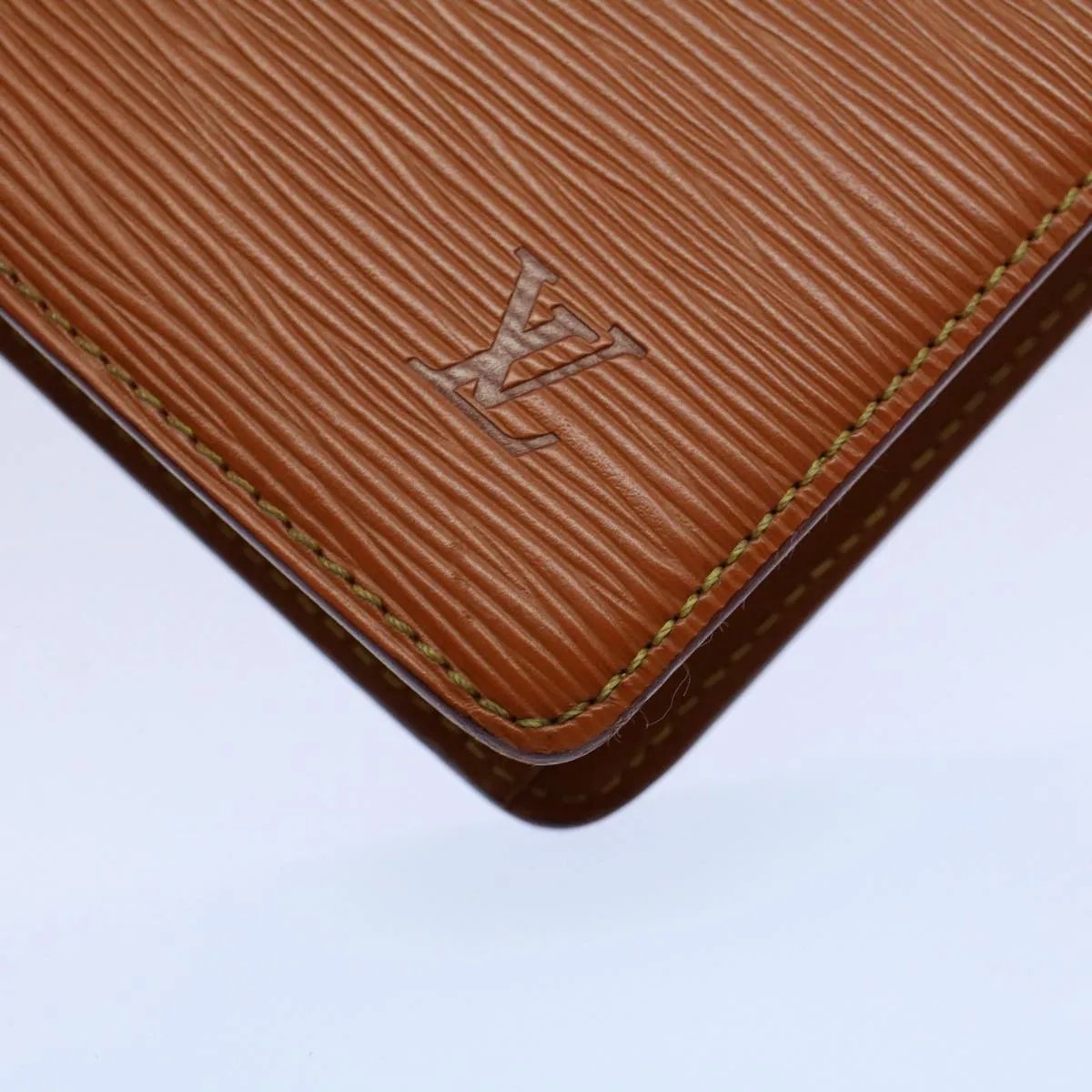Trendy Inspired Louis Vuitton Epi Pochette Homme Clutch Bag Brown M52528 Lv Auth Th3989