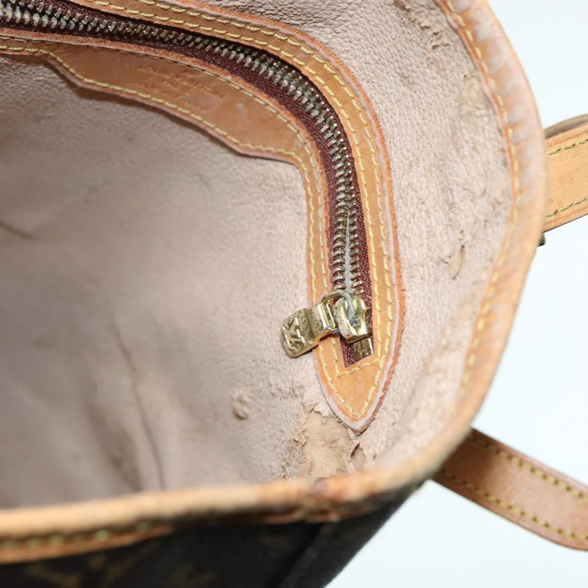 Trendy Inspired Louis Vuitton Monogram Bucket Gm Shoulder Bag M42236 Lv Auth Kk296