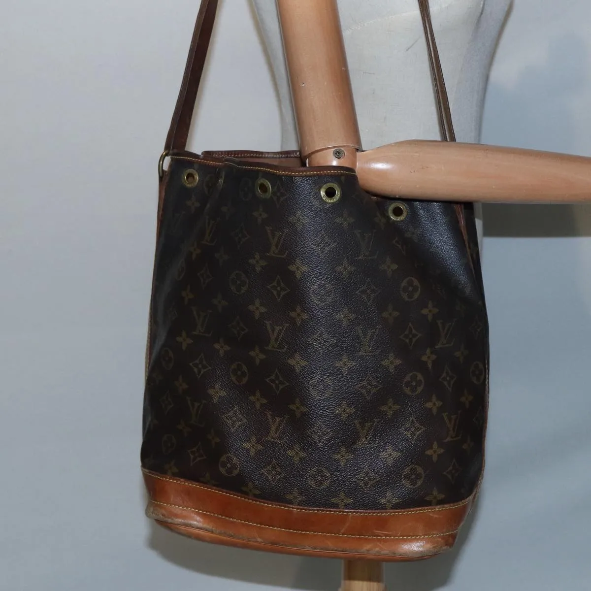 Trendy Inspired Louis Vuitton Monogram Noe Shoulder Bag M42224 Lv Auth 86680